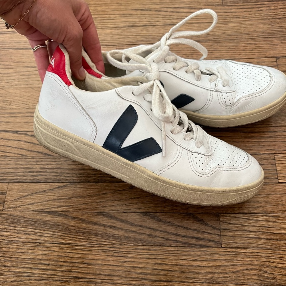 VEJA V-10 SNEAKERS